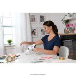 дом и начин на живот бг BLACK+DECKER 4v макс безжичен пистолет за лепило USB акумулатор V8R6ZD148 - Image 3