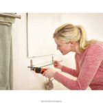 инструменти бг BLACK+DECKER 4v max акумулаторна отвертка с комплект за окачване на картини V8R6ZD564 - Image 15