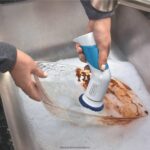почистване бг BLACK+DECKER електрическа четка за почистване V8R6ZD116